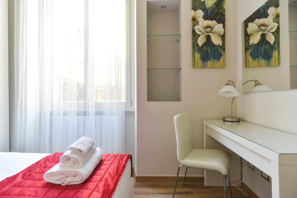 Lata Luxury Rom