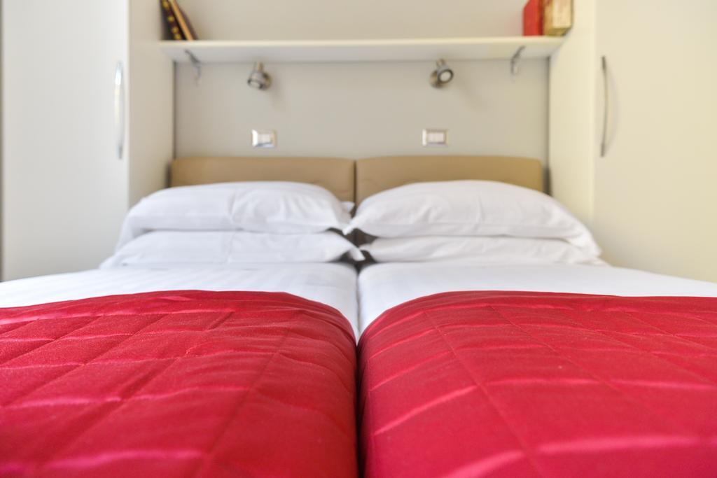 Lata Luxury Rom